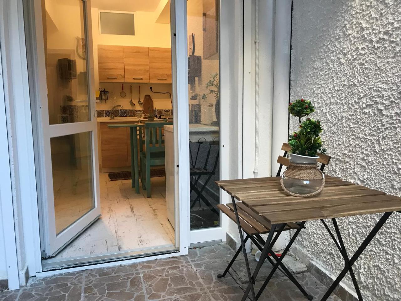 Two Houses Petralona Атина Екстериор снимка